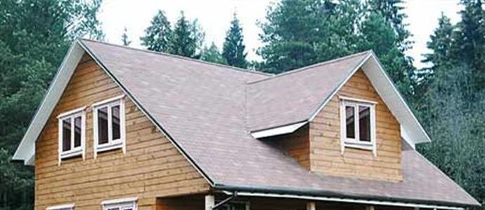 Мансардная крыша в деревянном доме