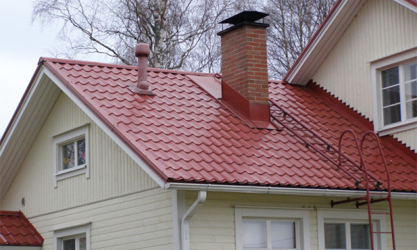 Крыша с металлочерепицей